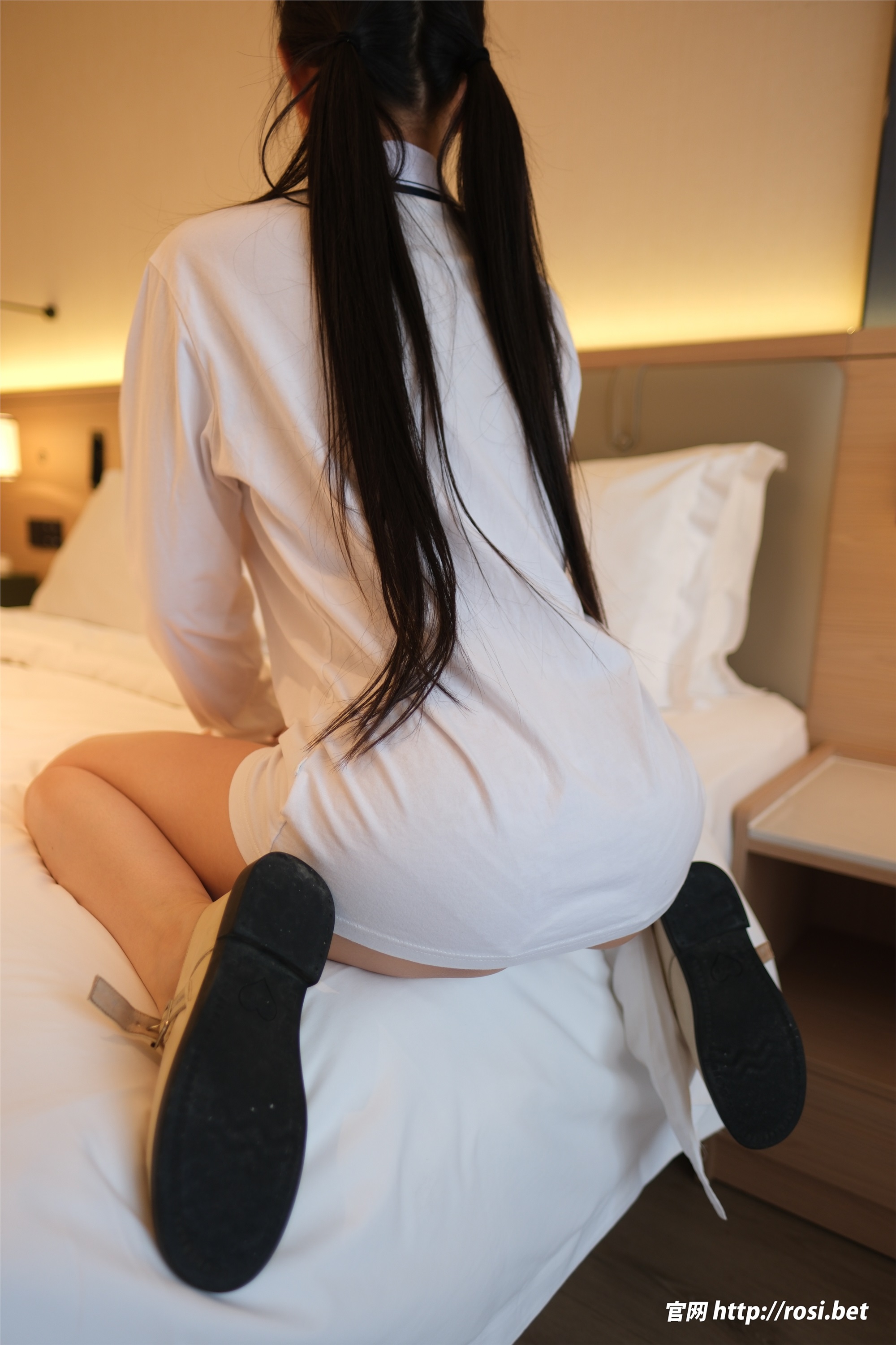 ROSI写真 2025.12.02 NO.5111